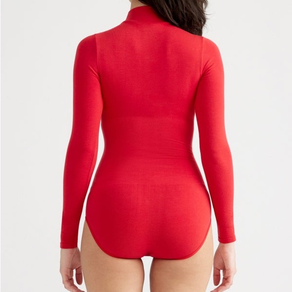 Yummie Madelyn Mock Neck Long Sleeve Shaping Bodysuit Seamless Red Sexy Romantic - Picture 4 of 8